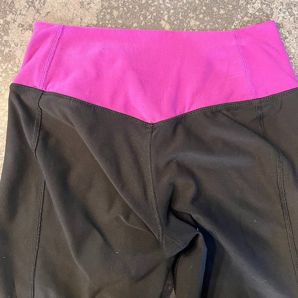 NIKE DriFit High compression Womens Legendary Leggings Capri - Picture 5 of 5